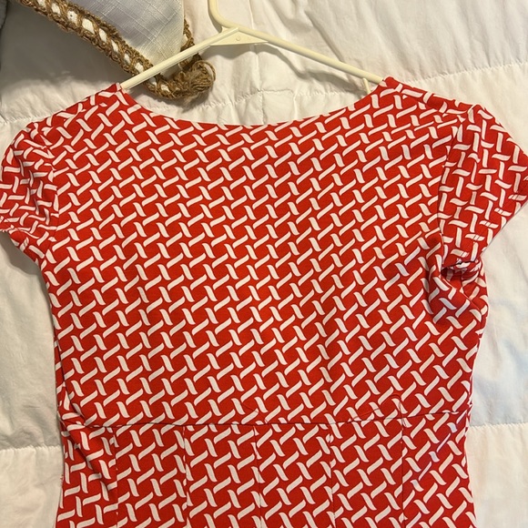 Sade fit and flare woman’s dress size 2 - Picture 2 of 5